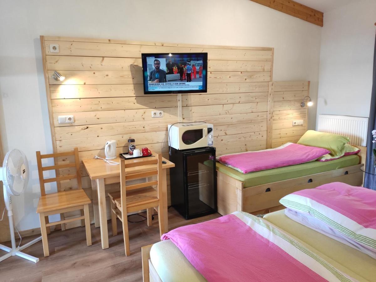 Hinterzhof Max Motel מראה חיצוני תמונה