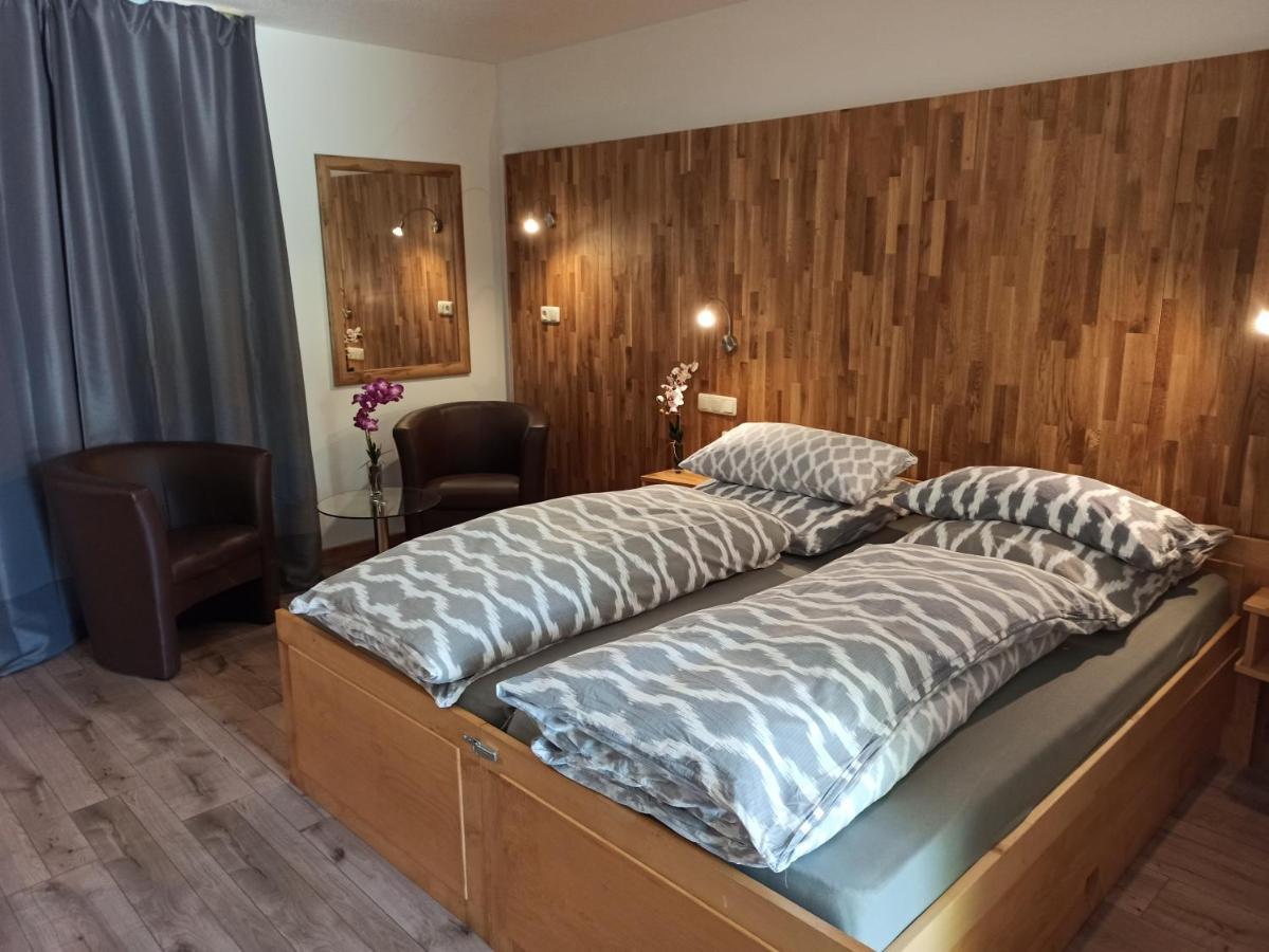 Hinterzhof Max Motel מראה חיצוני תמונה