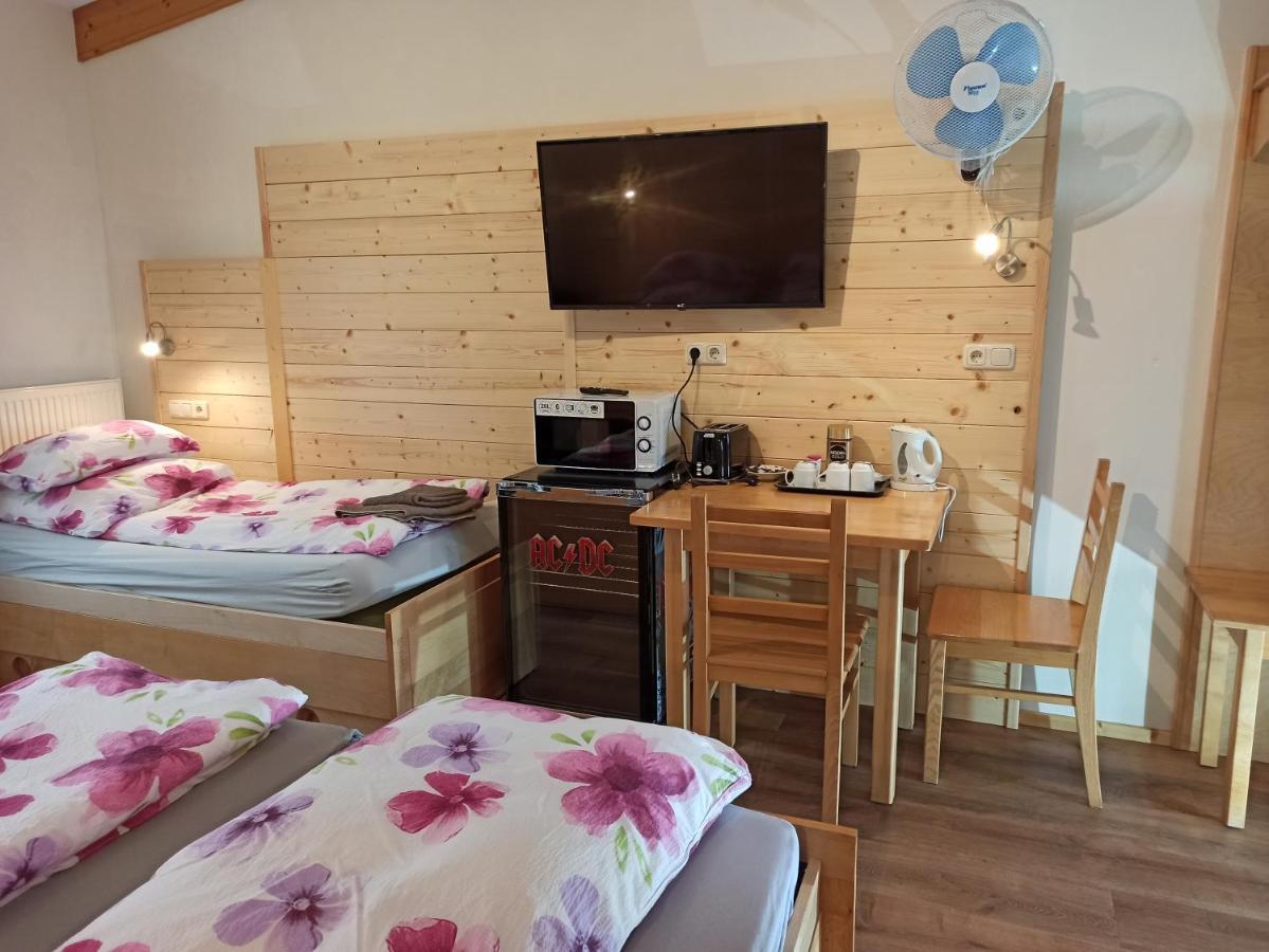 Hinterzhof Max Motel מראה חיצוני תמונה